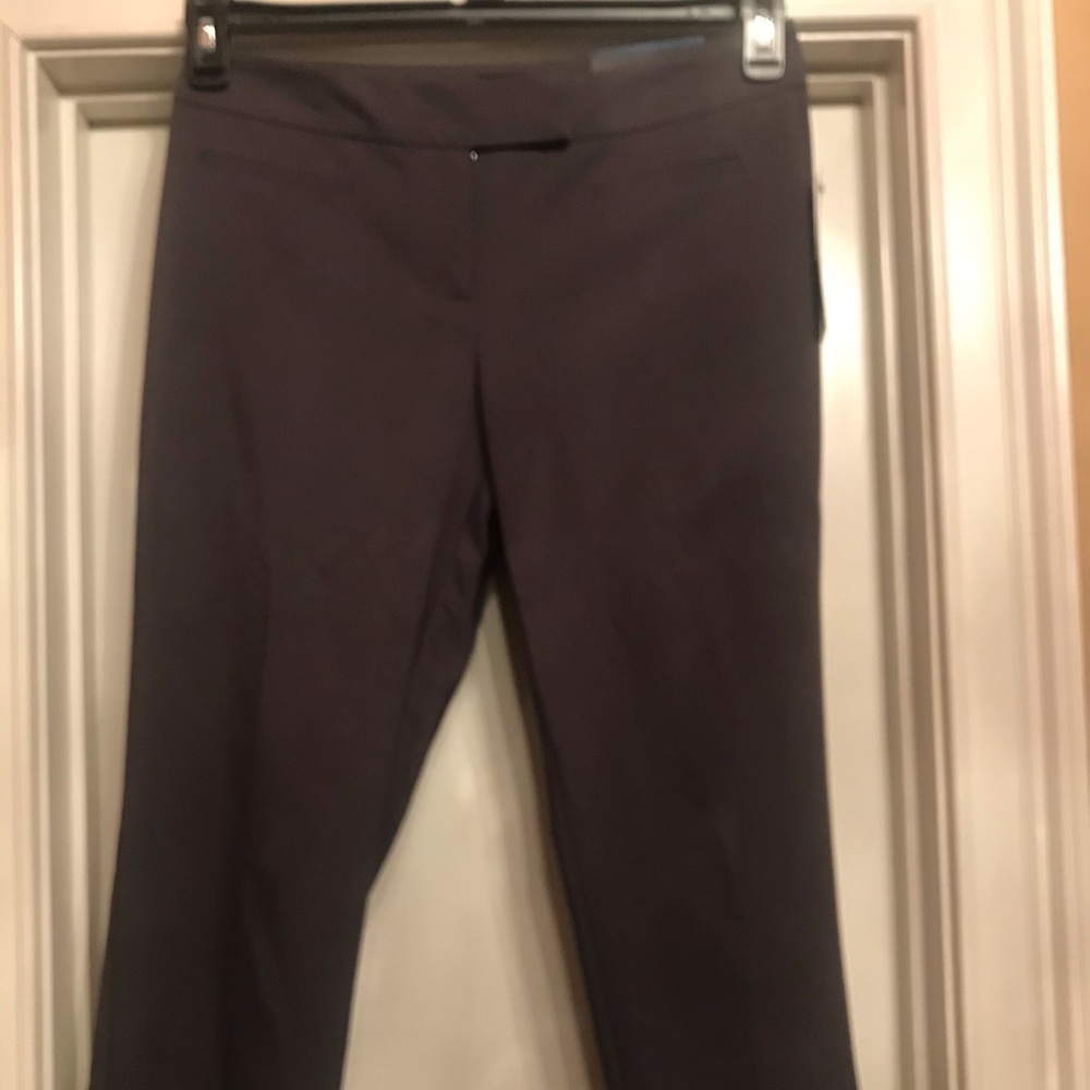 🚨Modern Fit Capris by APT 9
